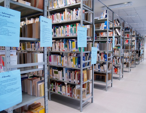scaffalature biblioteca