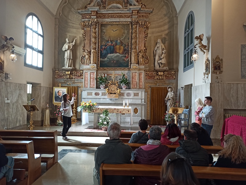 ragazze e ragazzi al lavoro ragazze e ragazzi al lavoro